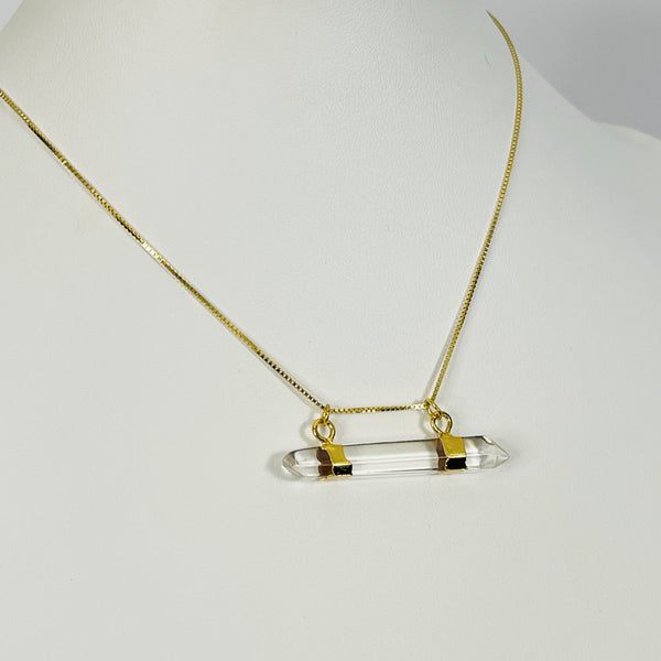 ･ﾟ✧*･ﾟ* SOLD OUT *･ﾟ*✧･ﾟ     Petite Clear Quartz Horizon Necklace in Gold