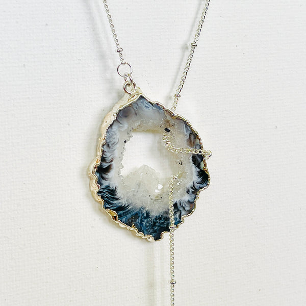 ･ﾟ✧*･ﾟ* SOLD OUT *･ﾟ*✧･ﾟ     Silver Crystal Balance Lariat